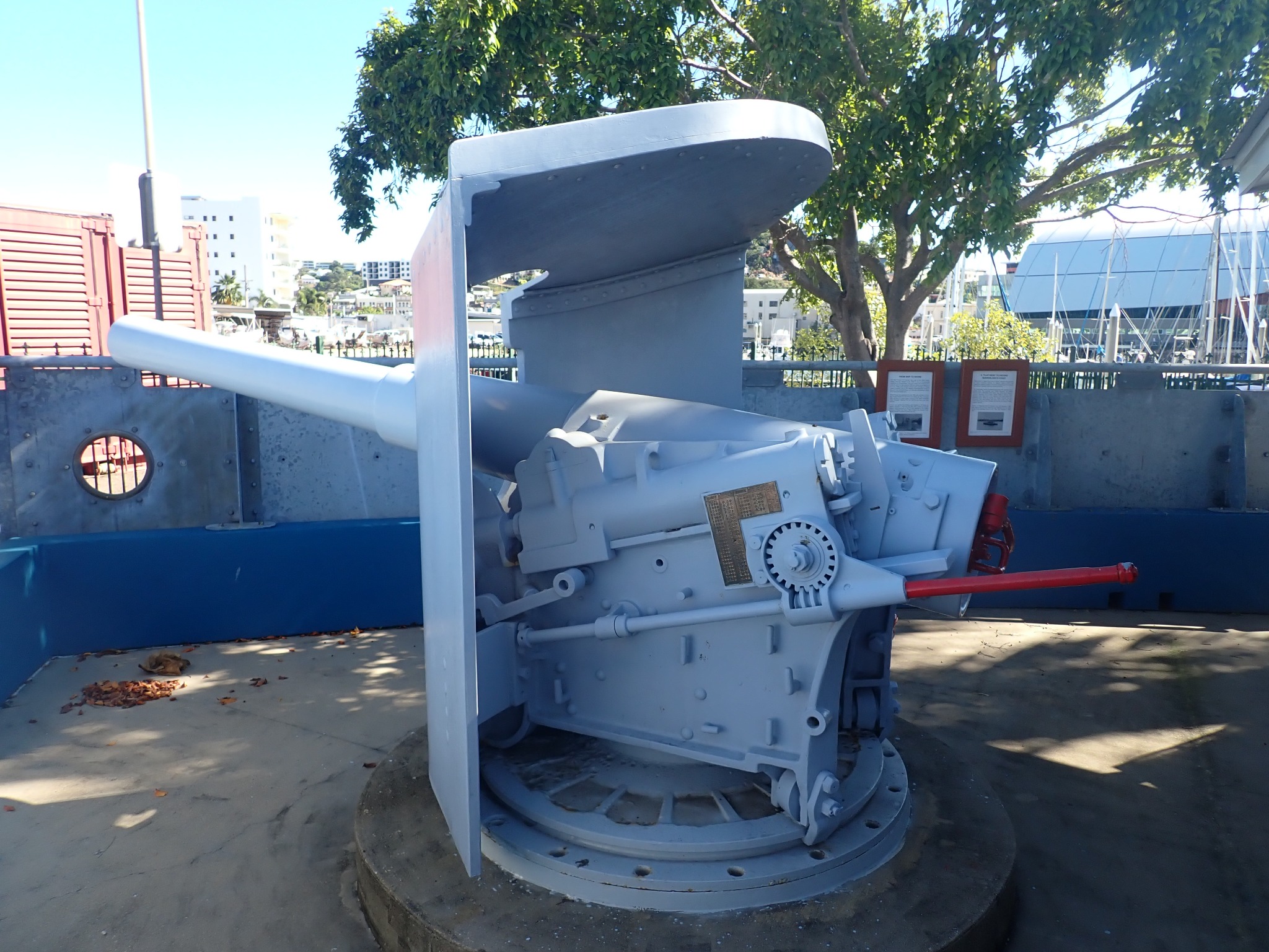 MK III 5-inch breech-loading gun at the Townsville Maritime Museum